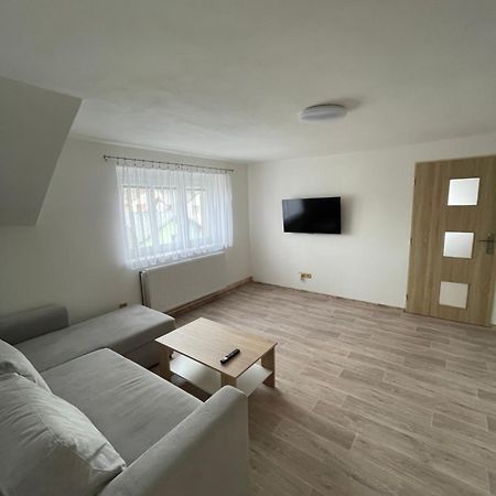 Apartmany Ferie 데친 외부 사진