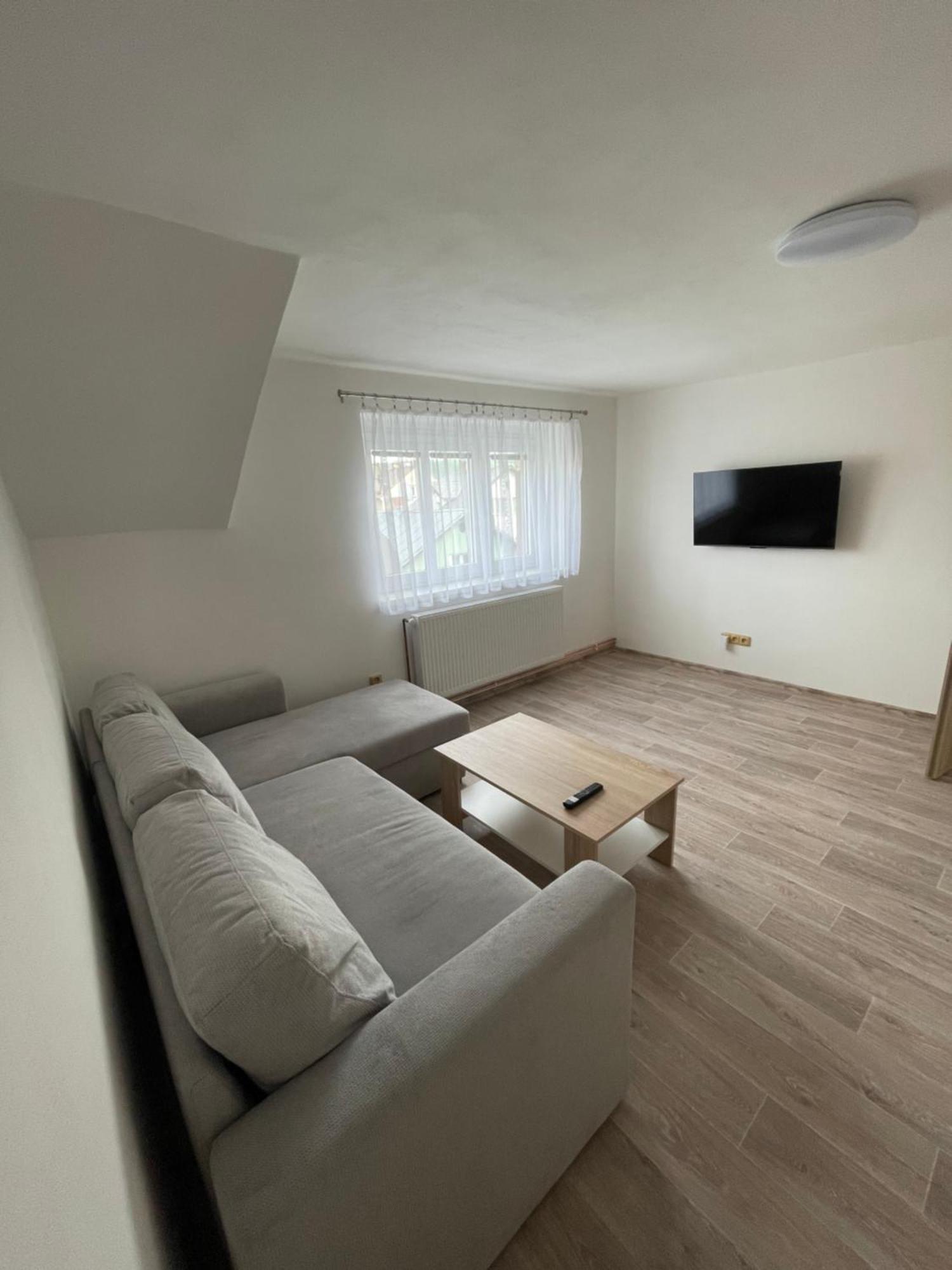 Apartmany Ferie 데친 외부 사진