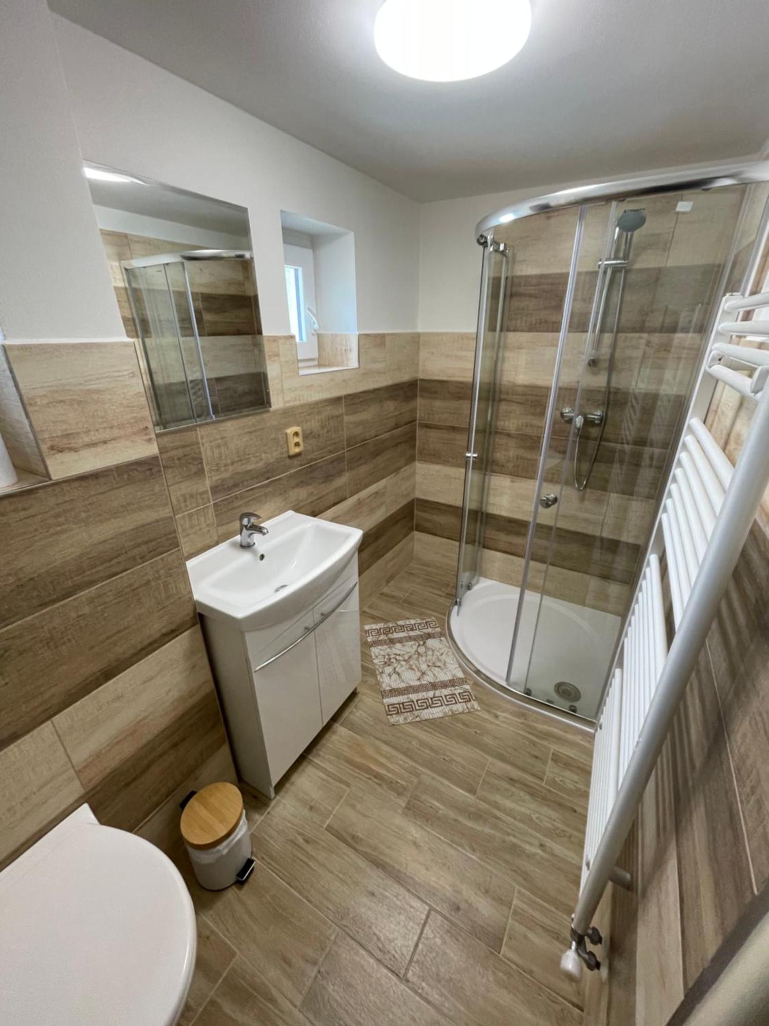 Apartmany Ferie 데친 외부 사진